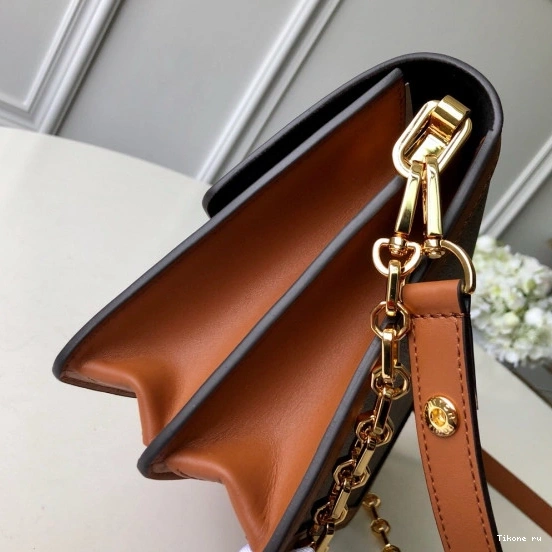 Cheap Vuitton MM（2019 Louis Spring Show） Dauphine 0710